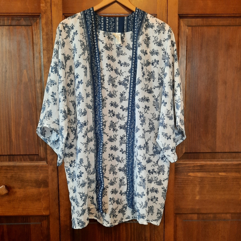Japna 100% Polyester Navy Blue White Floral Print Semi-Sheer Kimono Size Small